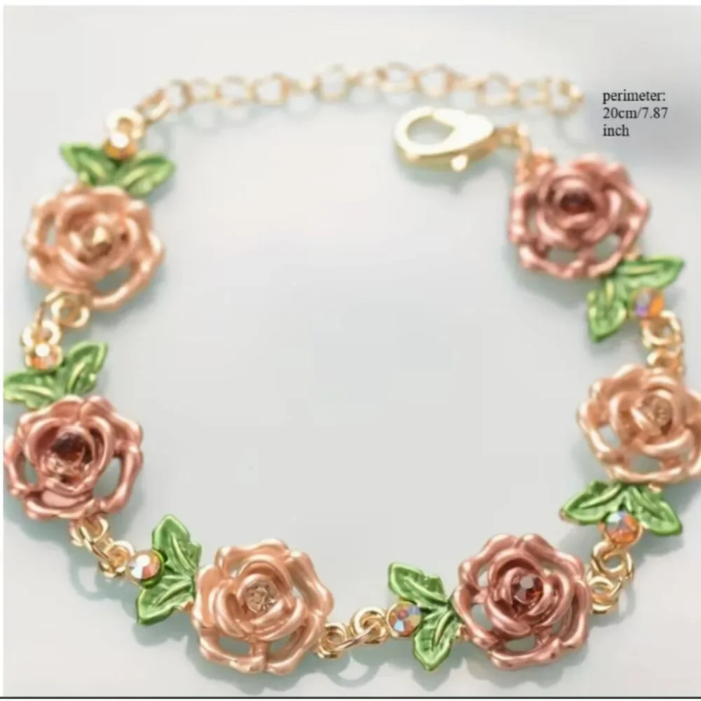 Dark & Light Pink 3D Roses on a Gold Chain Bracelet Green leaves Flowers